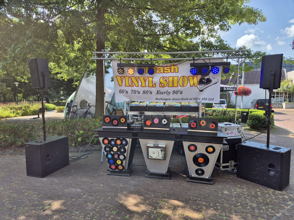 Flash Vinyl Show
