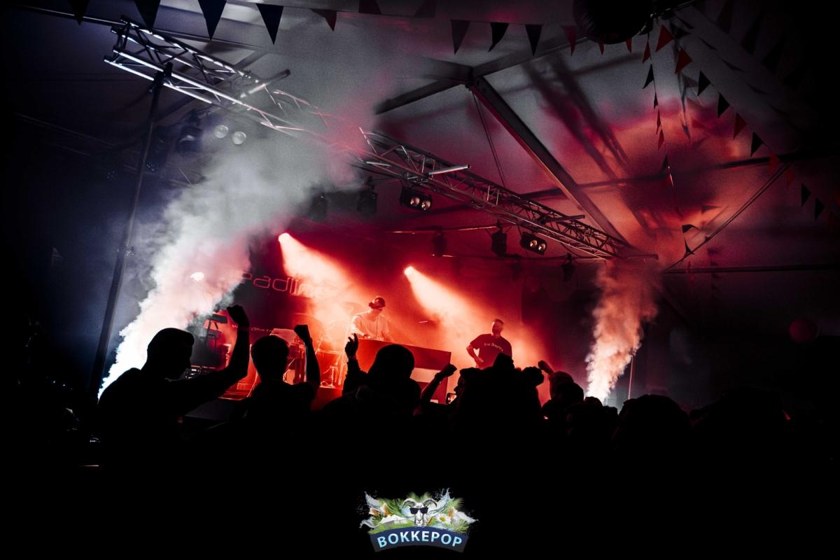 Tent festival set groot (Dj / Band)